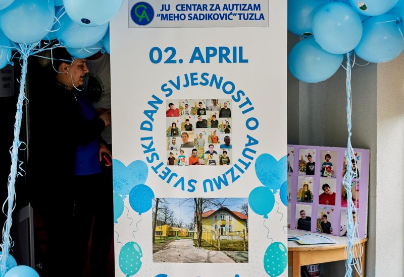 PR/ NLB Banka Sarajevo obilježila Svjetski dan svjesnosti o autizmu - NLB Banka Sarajevo obilježila Svjetski dan svjesnosti o autizmu s korisnicima Centra ,,Meho Sadiković’’ u Tuzli